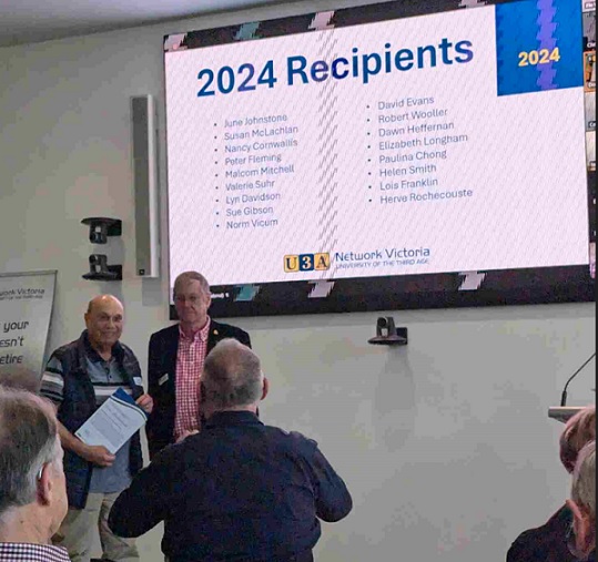 Presentation of Tutor award at U3A Network Victoria